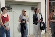 Linda Falcetta, Aline Vogt und Yvonne Siemann an der Premiere des Rundgangs 